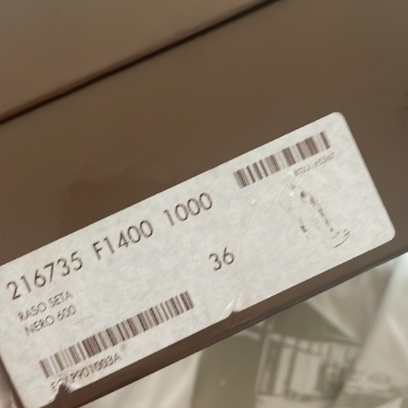 Authentic Gucci  size 6 - Picture 14 of 17